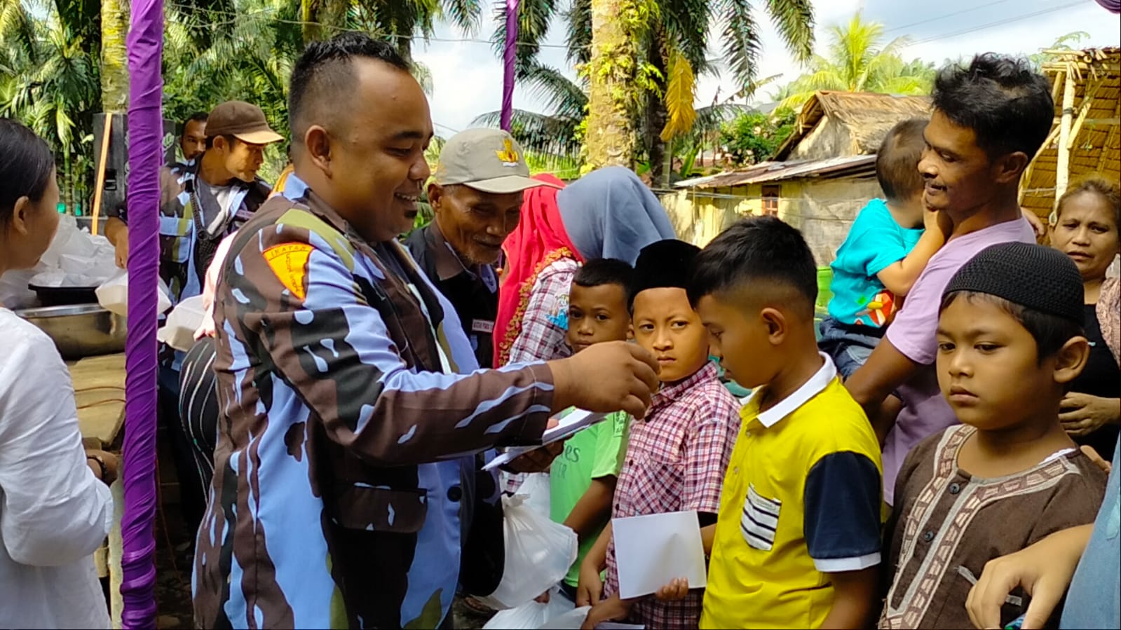 Pergantian Tahun, Ratusan Yatim Piatu Terima Santunan dari DPD IPK Langkat