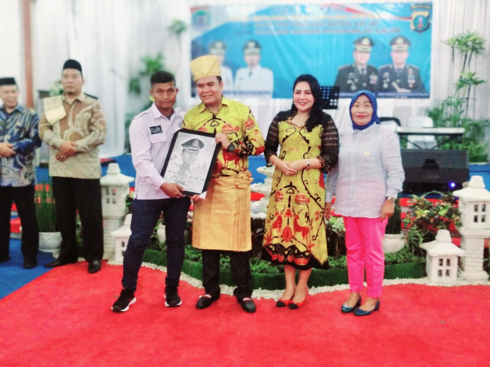 Pisah Sambut Kapolres Binjai, AKBP Ferio Terima Cenderamata dari SMSI