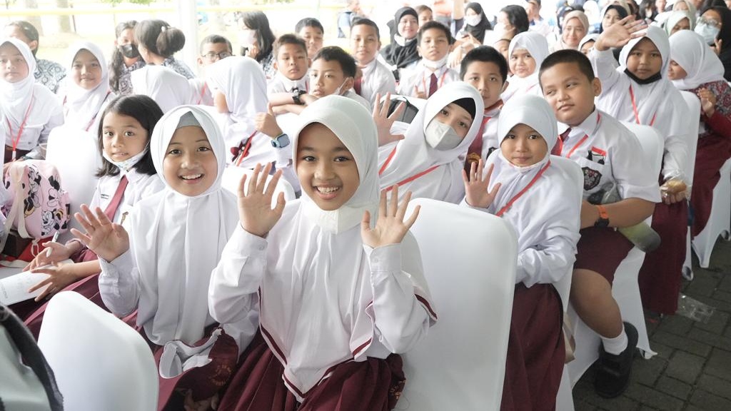 Peringati HPSN, Bobby Ajak Masyarakat Peduli Kebersihan Lingkungan