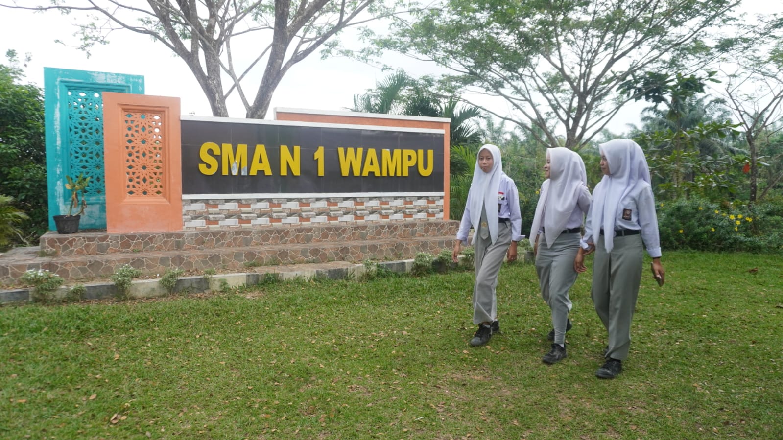Meski Ruang Kelas Kurang, Suasana SMAN 1 Wampu Masih Nyaman untuk Belajar