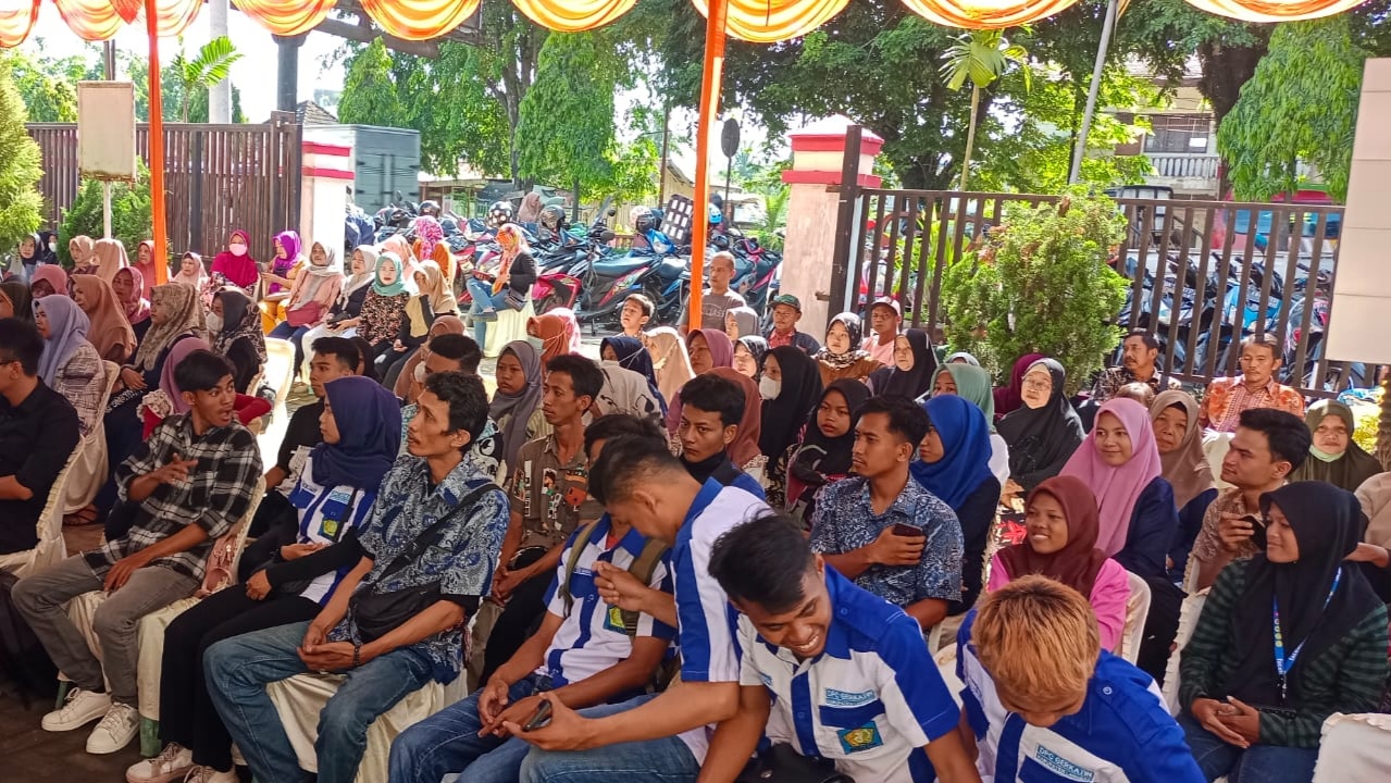 Reses Ketua Komisi B DPRD Langkat, Warga Minta SLB Didirikan di Teluk Aru