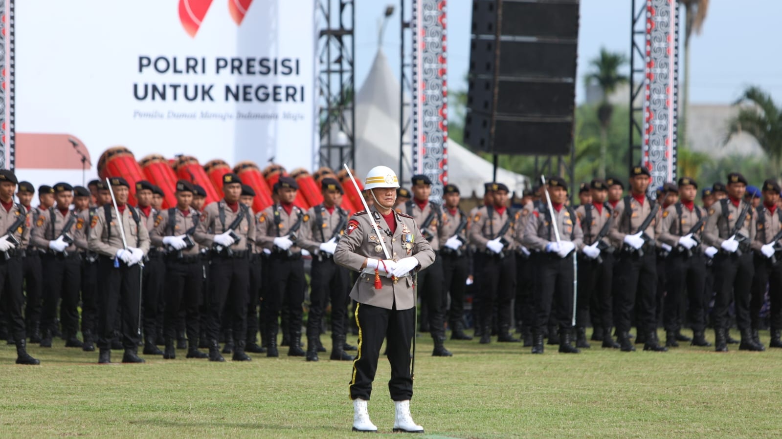 Irjen Panca Pimpin Upacara Hari Bhayangkara ke-77 Polda Sumut