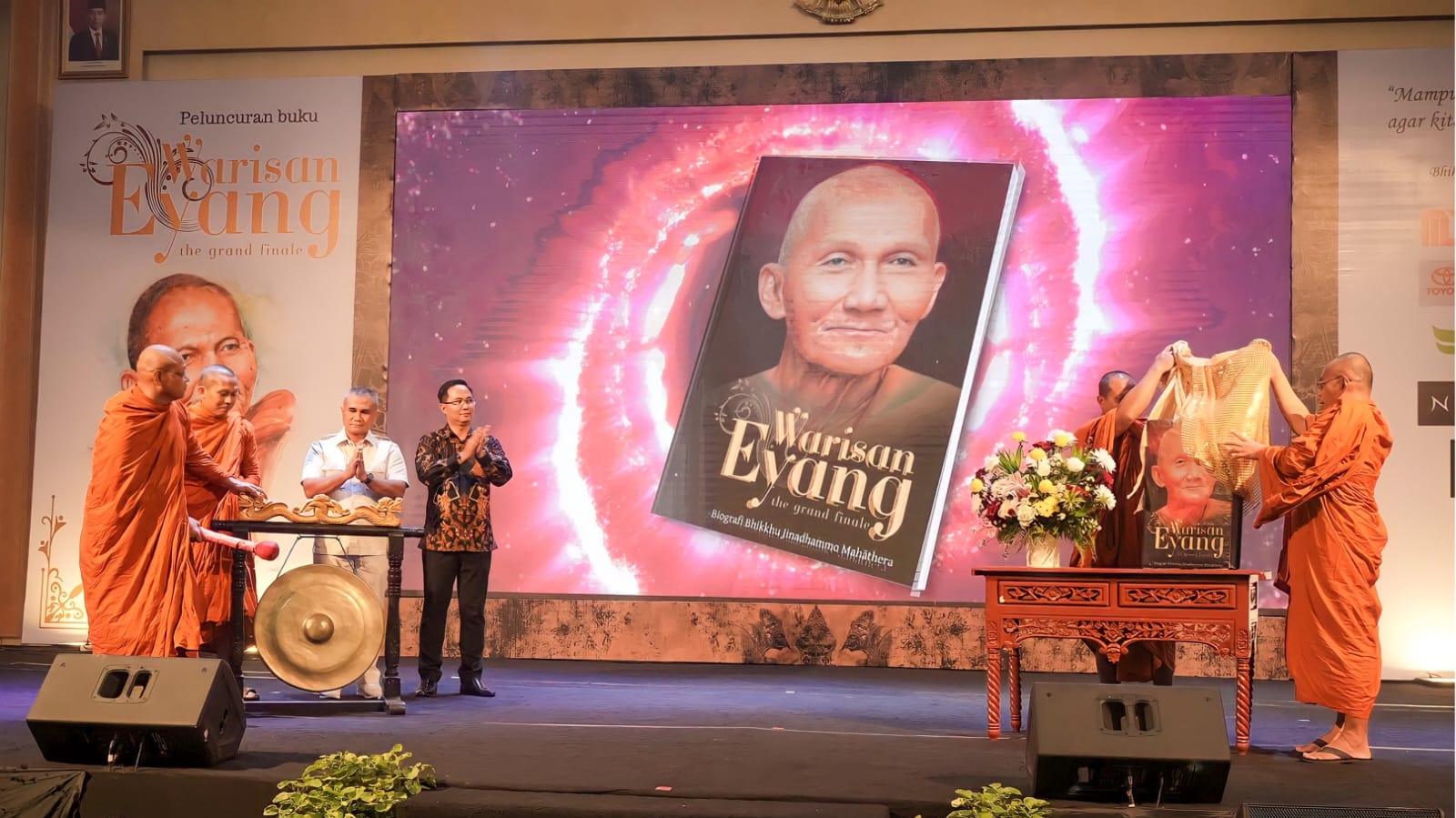 “Buku Warisan Eyang” Beri Nasihat Manusia Berkehidupan Sederhana