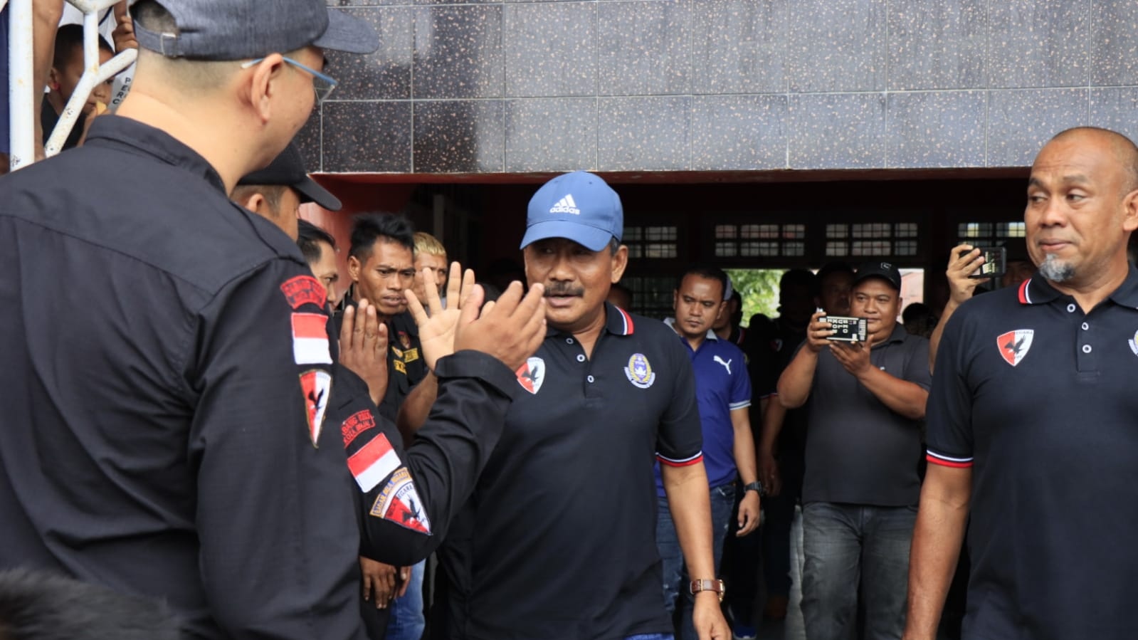 Buka Turnamen Sepak Bola, Amir Hamzah Ajak FKPPI Jaga Doktrin TNI/Polri