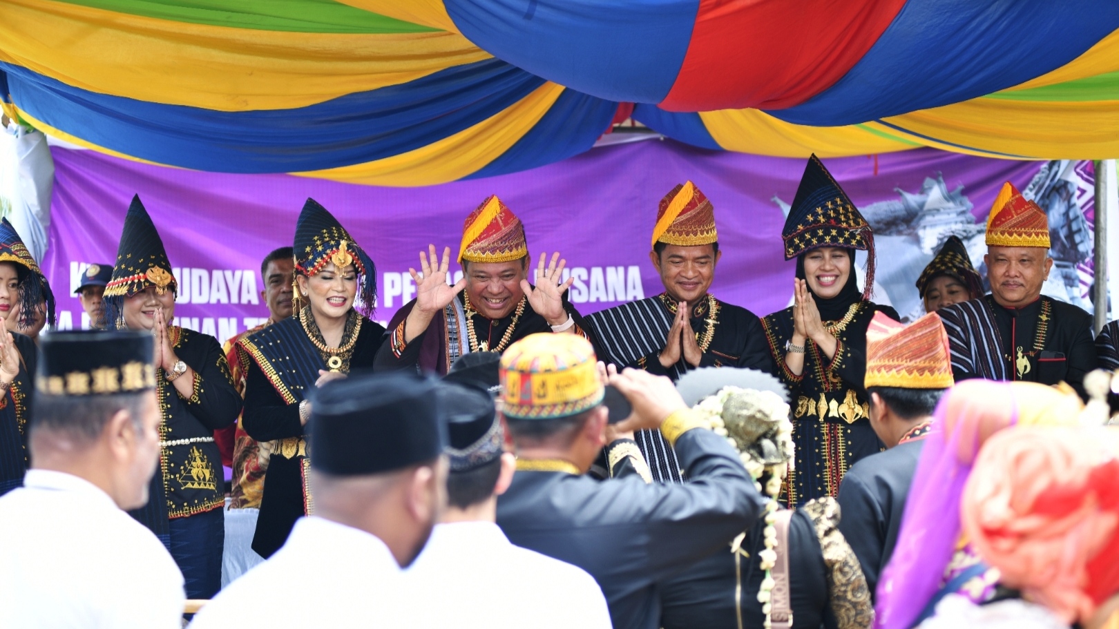 Beragam Suku & Etnis Ikut Meriahkan Kirab Budaya Njuah-njuah Pakpak