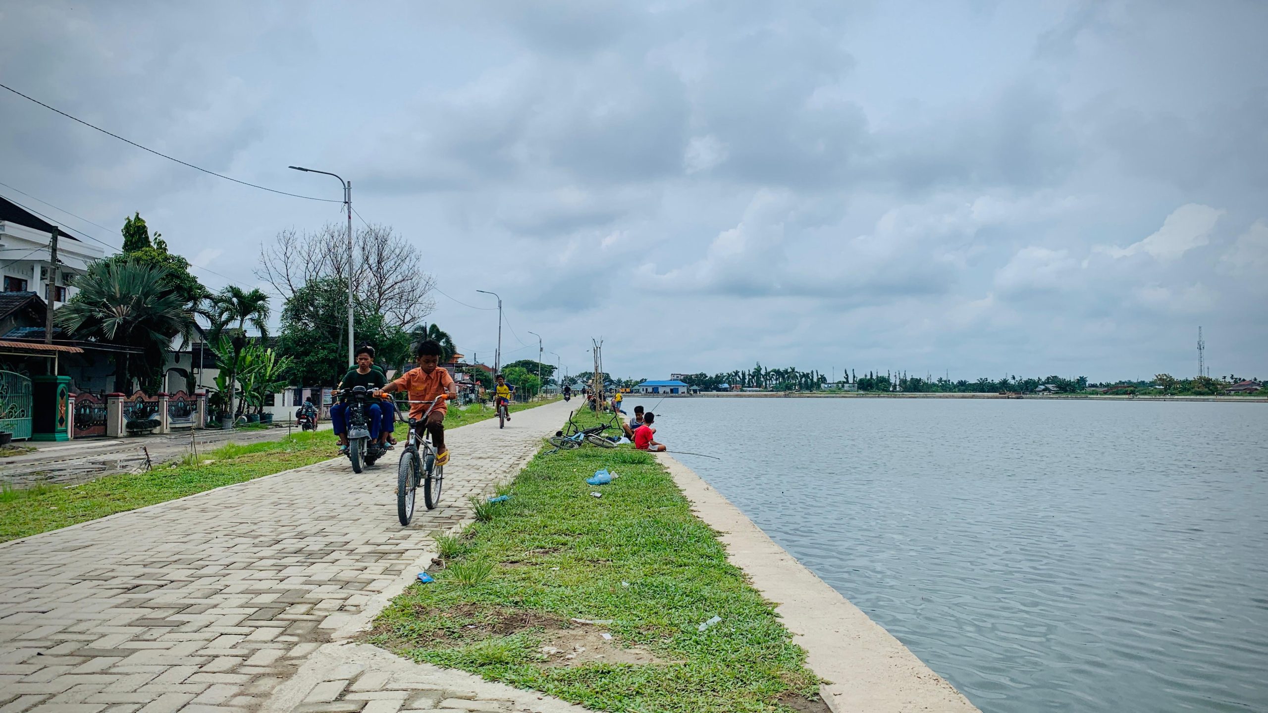 Jogging Track Sekeliling Kolam Retensi Martubung Selesai Dibangun