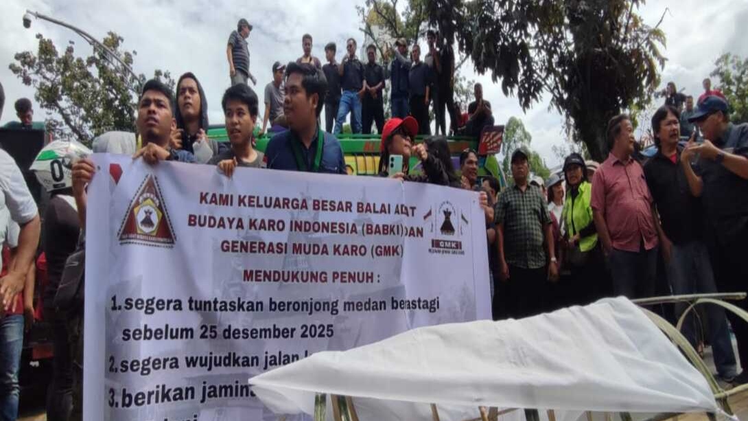 FORMANAS Tuntut Perbaikan Jalur Medan-Berastagi di Kantor Gubernur Sumut