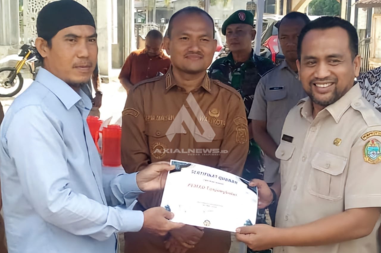 Bersama Masyarakat, Walikota Tanjungbalai Terima Hewan Qurban Gubernur Sumut