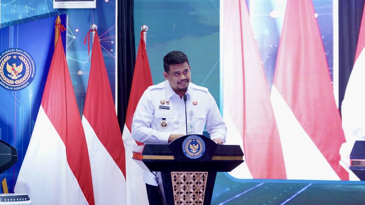 Bobby Nasution Siapkan Formulasi Turunkan Harga Tiket Pesawat