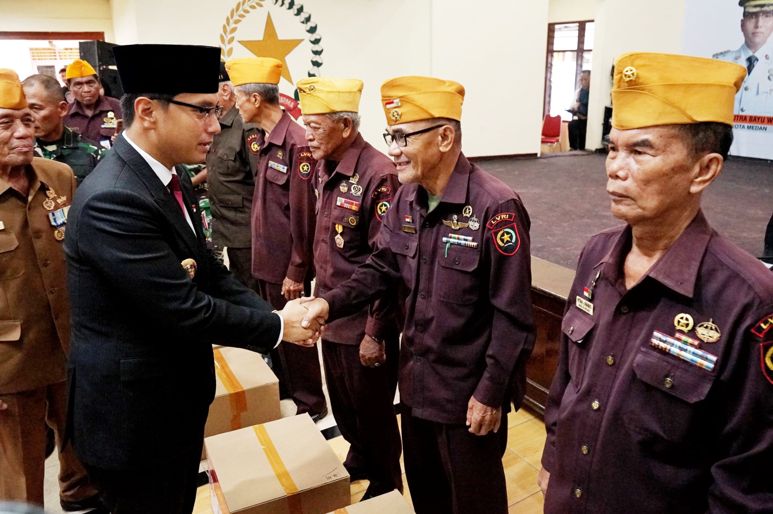 Rico Waas Akui Bagian dari Keluarga Veteran