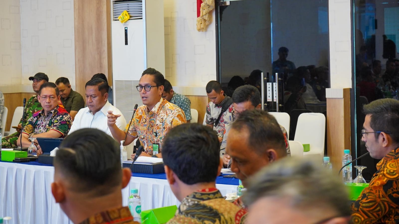 Staf Khusus Kemendagri Hadiri Rakor Siskamling di Medan