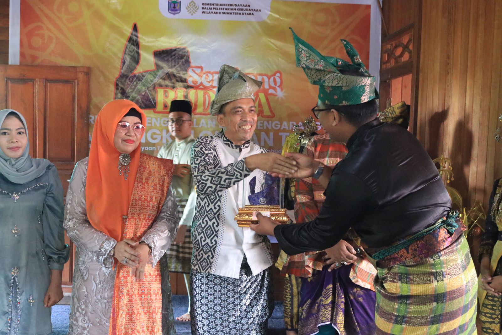 Dukung Pelestarian Adat Melayu, Pemko Binjai Gelar Workshop Destar dan Tanjak