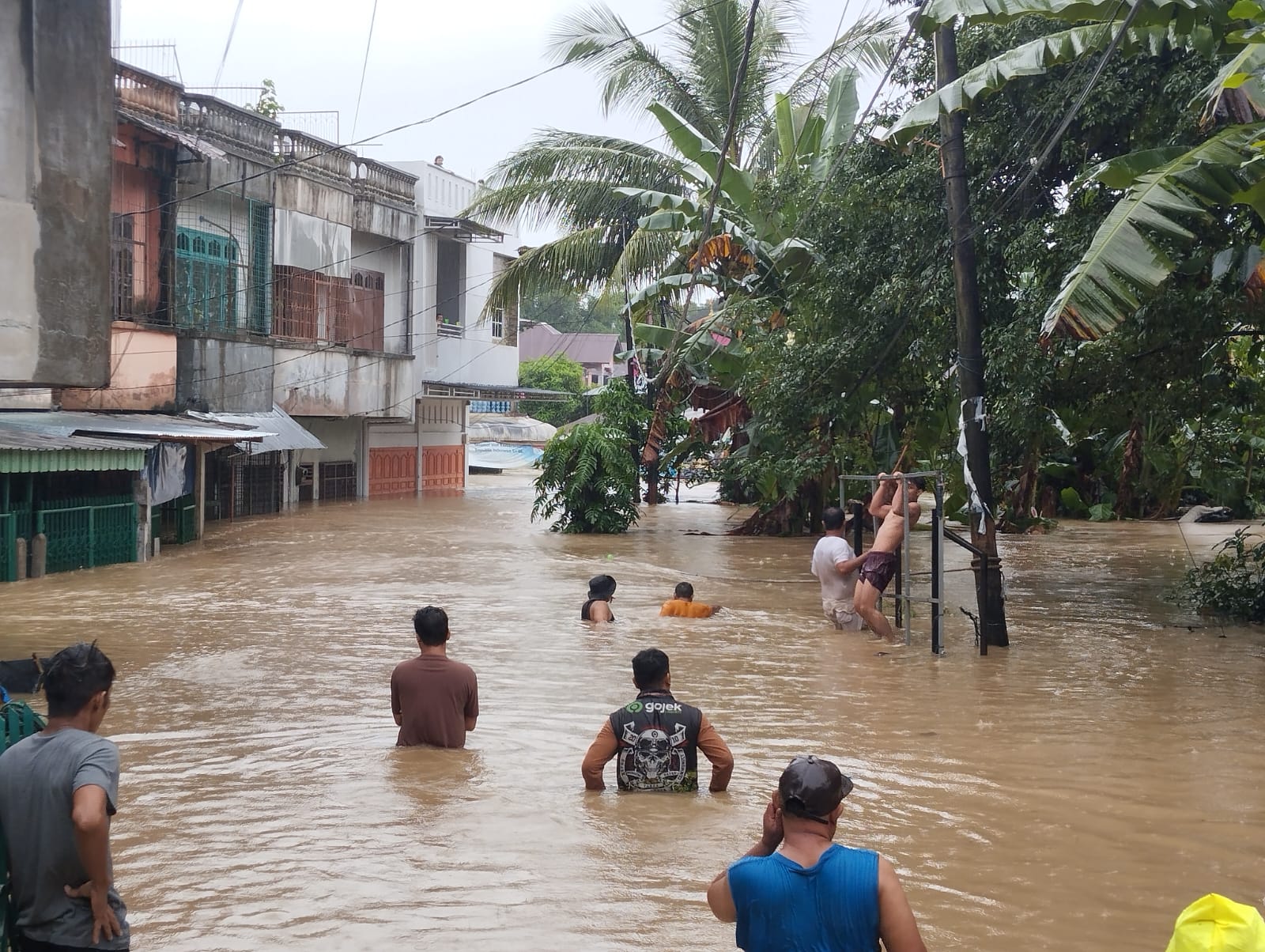 Diguyur Hujan Debit Air dari Tingkat Sungai Naik, Binjai Terkepung Banjir