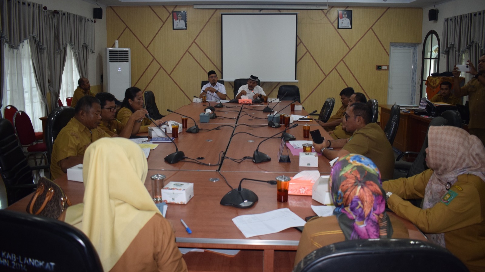 Evaluasi Capaian PAD 2025, Komisi III DPRD Langkat RDP dengan OPD