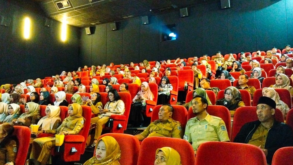 Sosialisasi Penguatan Pendidikan Karakter Lewat Film Cyberbullying