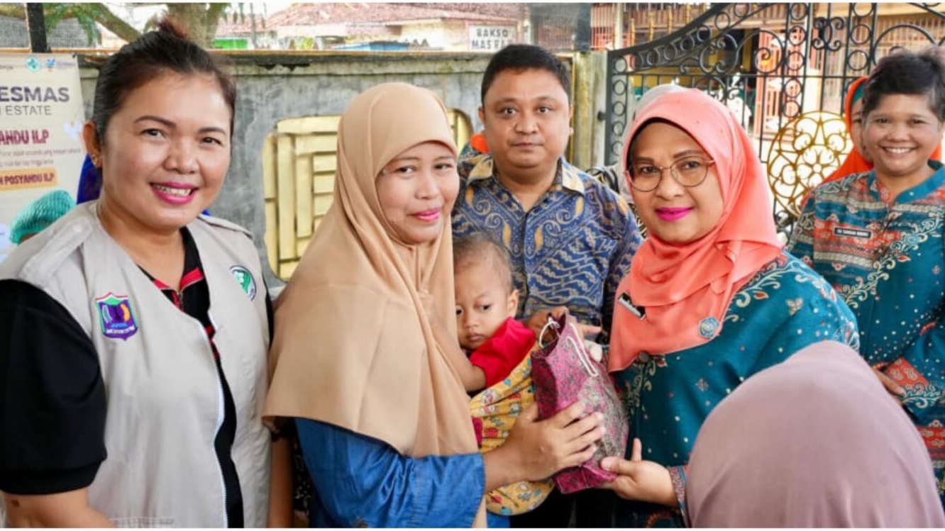 Pelayanan Posyandu ILP Melati Putih II Ditinjau Ketua PKK Binjai