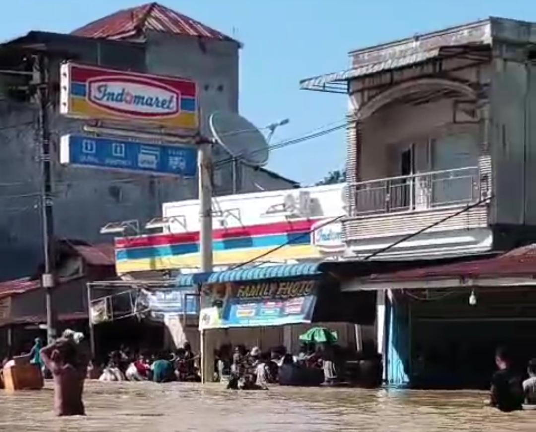 Beredar Informasi di WhatsApp, Gerai Indomaret di Tanjung Pura Dijarah Warga