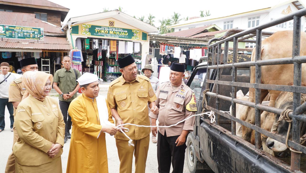 Haul Ke-102 Tuan Guru Babussalam, Pemkab Langkat Serahkan 3 Ekor Lembu dan Bantuan Lainnya