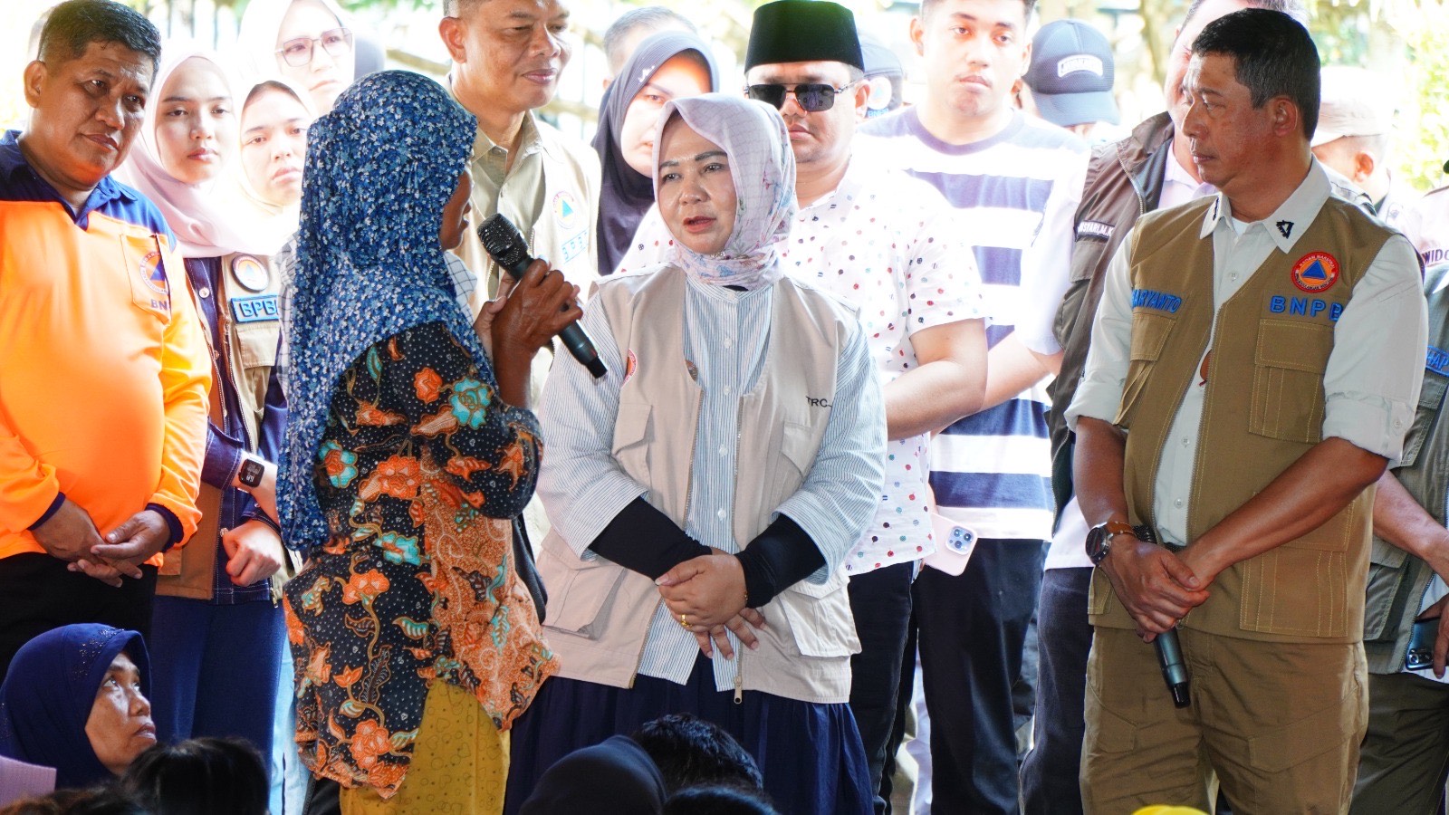 Suharyanto Tinjau Korban Terdampak Banjir di Hinai Langkat