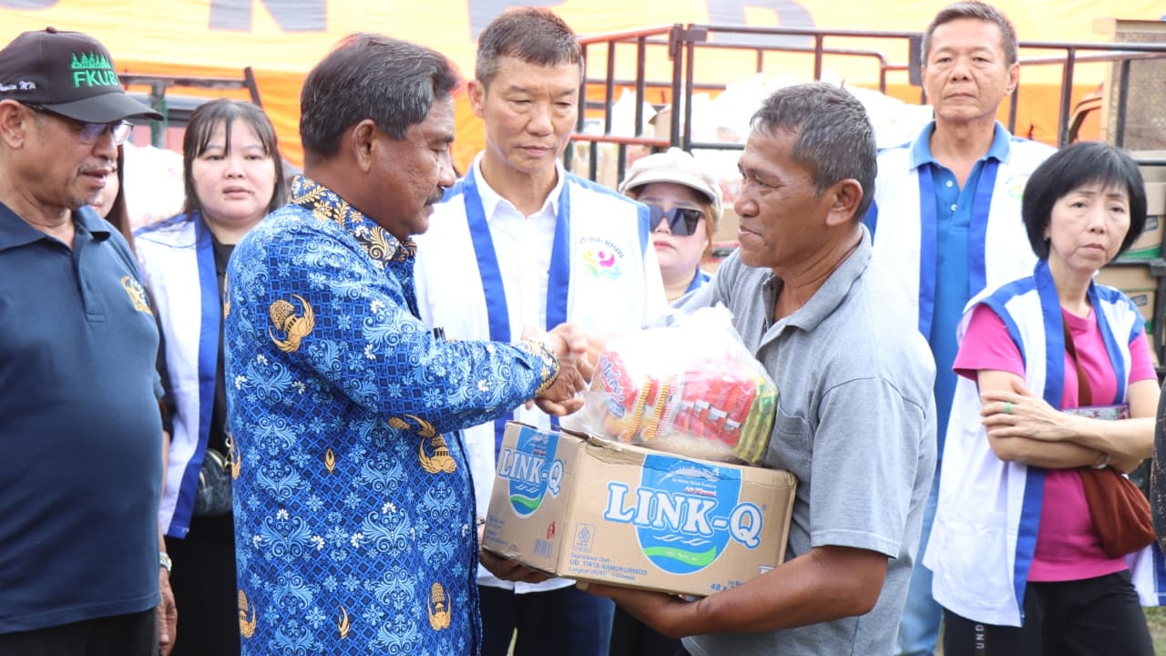Vihara Setia Buddha Binjai Salurkan 1.331 Paket Sembako untuk Warga Terdampak Banjir