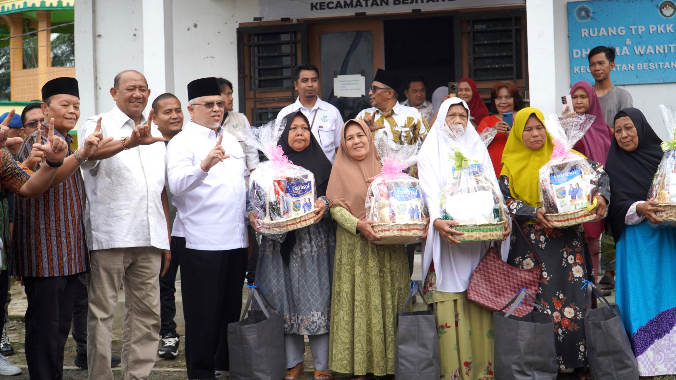 Kunker Komisi VIII DPR RI ke Langkat, Bawa Miliaran Bantuan Korban Banjir