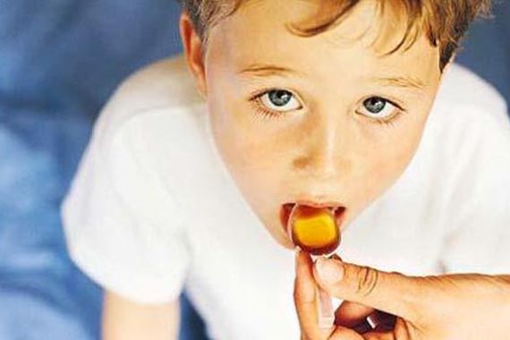 7 Manfaat Madu dan Cara Aman untuk Konsumsi Anak